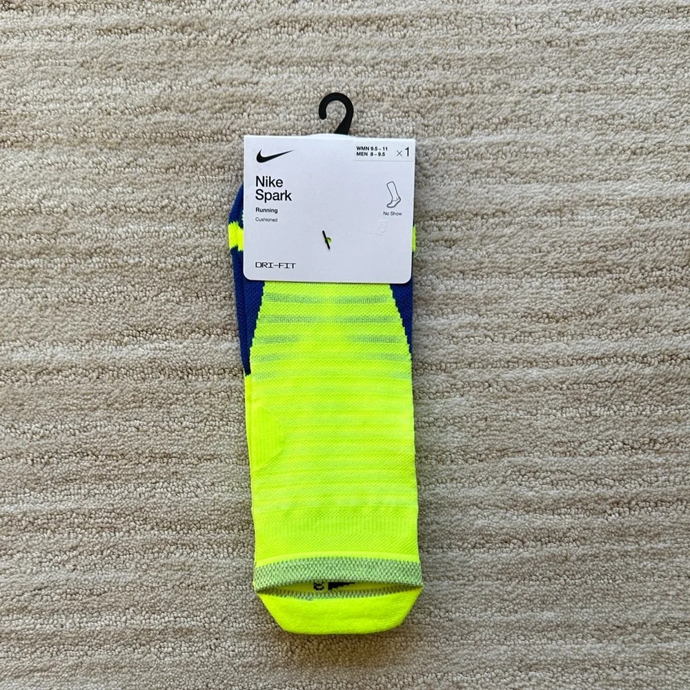 NWT 2 Pairs of Nike Spark Cushioned No-Show Running Socks Women 9.5-11 Men 8-9.5